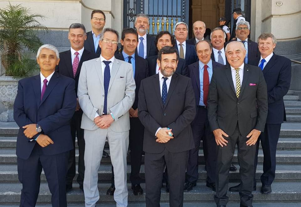La imagen tiene un atributo ALT vacÃo; su nombre de archivo es con-fiscales-del-paÃs.jpeg